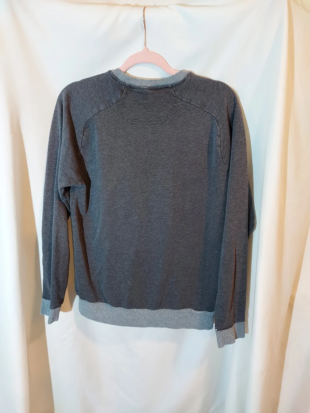 The North Face FlashDry Grey Crewneck Performance Sweatshirt S